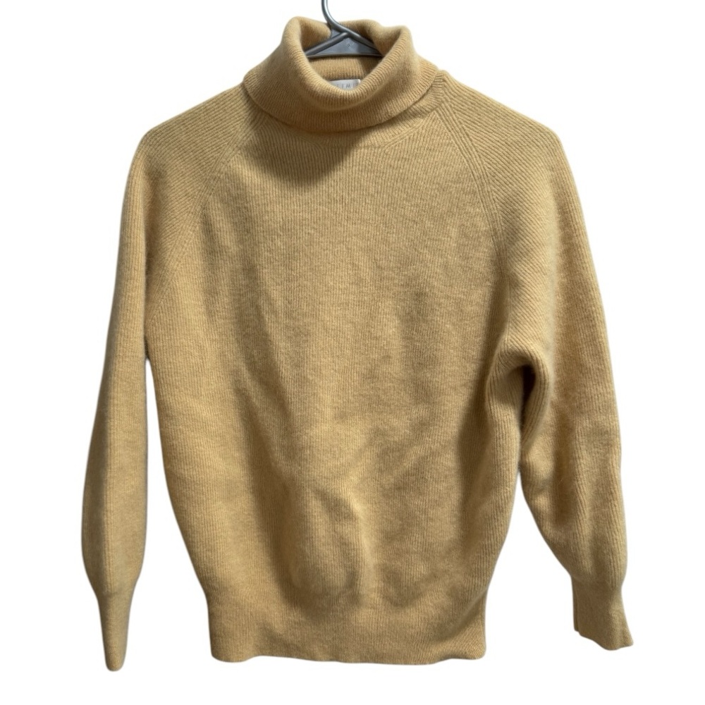 Mustard Yellow Turtleneck Sweater, Size Medium Lambswool/Angora Rabbit Hair‎